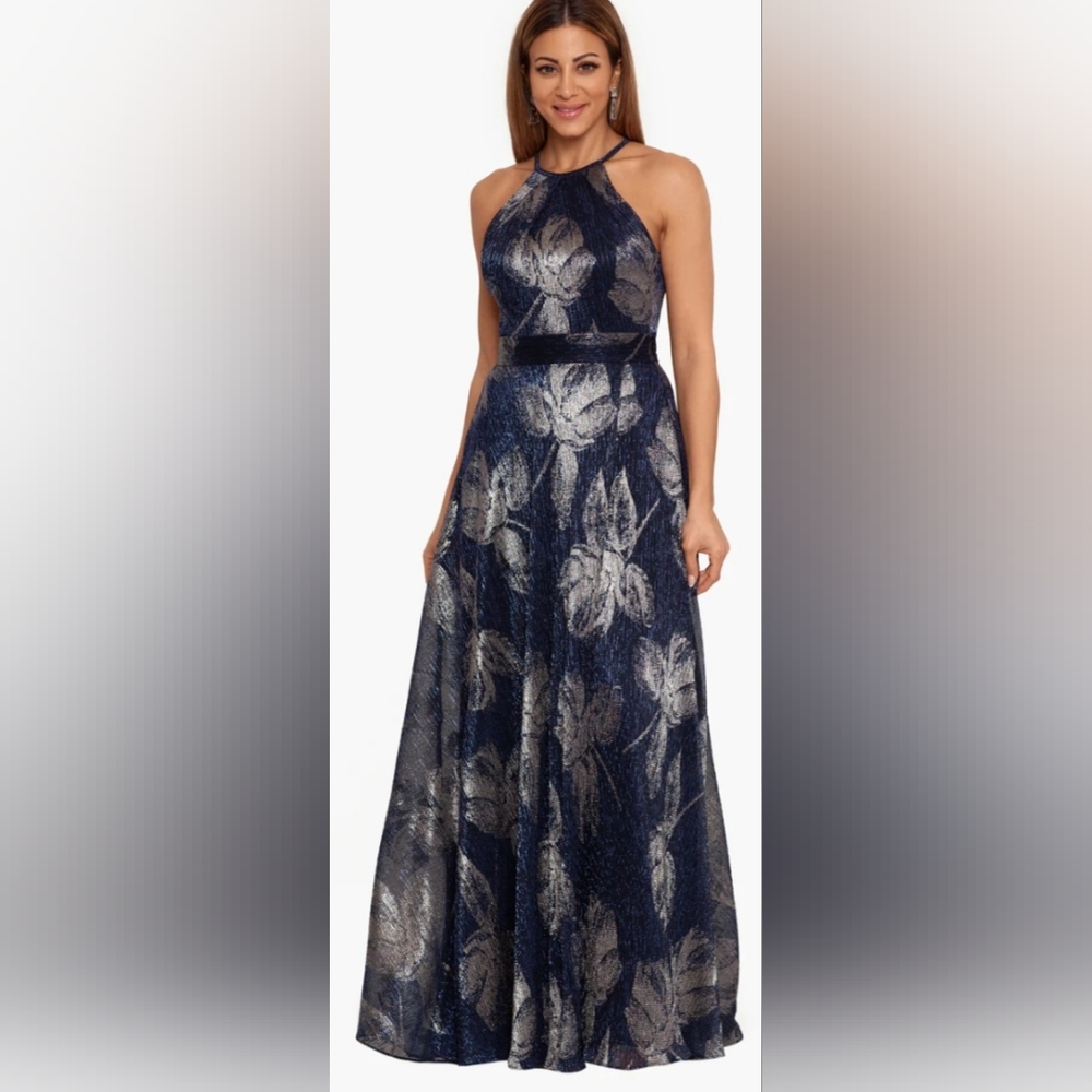 Woman's Betsy and Adam Metallic Sleeves Gown